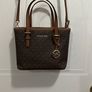 MK purse, in excellent brand new condition